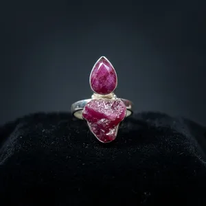 Bague Statement en Argent Sterling 925 avec Rubis Naturel, Faite à la Main, Pierre Précieuse Brute Unique, Bijou Bohème au Design Élégant pour Femme - Product Image 3