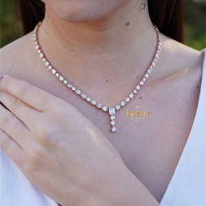 Collar de Compromiso y Boda con Diamante Cultivado en Laboratorio en Oro de 14K/18K con un Diseño Moderno y Audaz, Brillo Atemporal y Lujo - Product Image 4