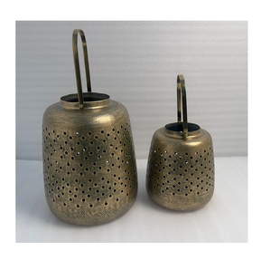 Antique <b>Gold</b> Finish Iron <b>Lantern</b> For Outdoor Garden Patio Balcony Decorative Lighting And Events - Product Image 6