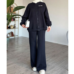 Conjunto coordinado para mujer modesta, túnica de manga larga y pantalones anchos, conjunto de moda musulmana, hecho en Pakistán. - Product Image 1