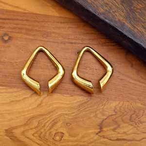 Cintres d'oreille triangulaires géométriques en laiton moderne pour oreilles étirées, boucles d'oreilles en laiton de style tribal, bijoux d'oreille minimalistes - Product Image 4