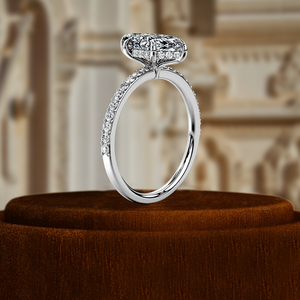 Bague de fiançailles en diamant certifié IGI 1 carat taille marquise avec halo pavé et 6 griffes, en or blanc et jaune 14K, certifiée IGI - Product Image 2