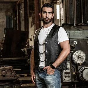 Gilet de cavalier élégant en cuir de vachette réglable en peau de vache de haute qualité pour hommes - Product Image 6