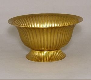 Ensemble de pots à fleurs modernes en métal plaqué or avec motif géométrique pour la décoration intérieure - Product Image 3