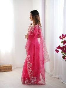 Sari en soie organza lourde et élégante avec broderie de fils et de paillettes - Product Image 4