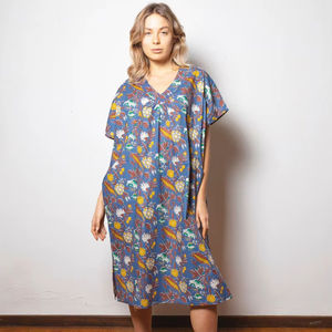 Robe kaftan élégante en coton indien pour femmes, imprimé floral bleu à la main, légère, style bohème, maxi, GAZALA012 - Product Image 1