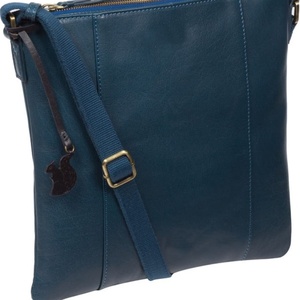 Bolso Bandolera Cruzado de Cuero Azul Genuino para Mujer con Cierre de Cremallera y Correa Ajustable y Estilo Moderno Minimalista - Product Image 6
