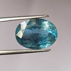 Aigue-marine naturelle de 6,55 carats, bleu Santa Maria, taille ovale facettée, translucide, pierre précieuse en vrac avec jeu de couleurs, provenant du Brésil - Product Image 2