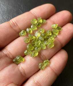 Raw <b>Peridot</b> Crystals Natural Green August Birthstone Healing Gemstone Rough Stone For Jewelry Making Bulk Supply - Product Image 5