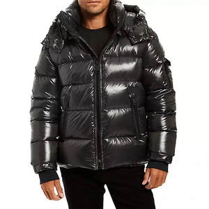 Veste matelassée à capuche noire pour homme, coupe-vent, manteau d'hiver, style décontracté, rembourrage épais en polyester, fermeture éclair, coupe régulière - Product Image 1