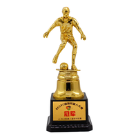 Vente en gros de trophées de football pour jeunes en feuille d'or personnalisés 16.5 cm 15.5cm 19cm trophée en plastique