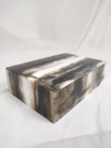 Caja de almacenamiento decorativa de resina antigua hecha a mano india, diseño geométrico gris, incrustaciones de hueso, uso artesanal, regalos, arte de fabricante exportado - Product Image 5