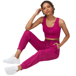Ensemble de yoga 2 pièces noir pour femme : Crop top dos nageur à col rond et leggings taille haute sans couture, tenue de sport extensible - Product Image 4