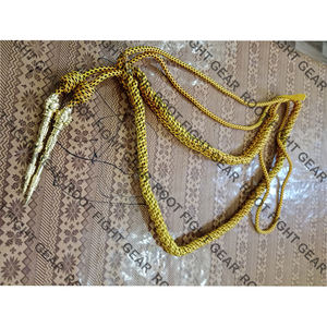 Cordón negro y amarillo, insignias personalizables en 3D de lujo con cierre de gancho y bucle, con puntas metálicas doradas para aplicación en prendas. - Product Image 4