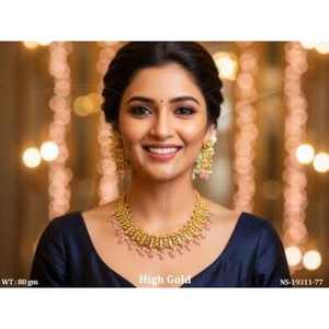 Parure de collier de mariée classique en or, élégante, traditionnelle, bijoux indiens pour mariage, collier ethnique stylé pour femme, idéal pour les fêtes - Product Image 2