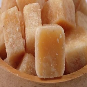 Cubes de Jaggery Indien de Qualité Supérieure pour les Rayonnages de Détail, l'Approvisionnement en Gros, la Cuisine Traditionnelle et le Marché International - Product Image 2