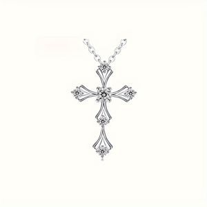 Collana con Croce in Argento 925 e Diamante Moissanite, Gioiello di Lusso con Gemma Scintillante - Product Image 6