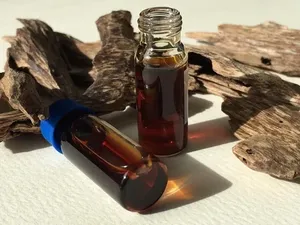 Extrait de parfum d'agarwood, extrait des espèces d'Agarwood Aquilaria, or liquide, attars, parfums, encens, aromathérapie - Product Image 3