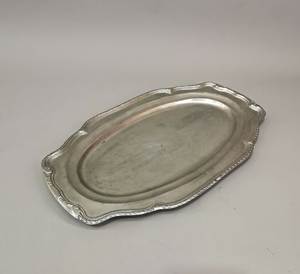 Plato Ovalado de Metal para Servir, Diseño Clásico, Acabado Pulido, Vajilla Resistente para Fiestas - Product Image 1