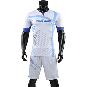 Ensemble de maillots de football pour hommes à col en V, couleur personnalisée, manches courtes, évacuation de l'humidité, 100% polyester, coupe régulière, vêtements de sport, nom et numéro personnalisés - Product Image 3