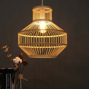 Abat-jour en bambou et rotin, design populaire, lampe suspendue artisanale tressée pour éclairage décoratif - Product Image 5