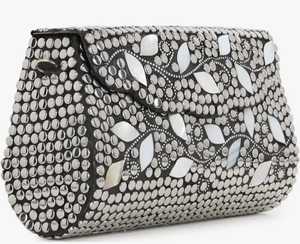 Sac à main en laiton fait main de qualité supérieure avec incrustations métalliques pour femmes, idéal pour les soirées, provenant d'un fournisseur indien, disponible à un prix compétitif. - Product Image 2