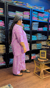 ชุดเซ็ตทำงานผู้หญิง ผ้าฝ้ายแท้ พิมพ์ลายดอกไม้ |   เสื้อครอปและกางเกงเหนือเข่า |   ระบายอากาศได้ดี |   ไซส์ S-10XL - Product Image 4