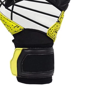 Gants de gardien de but de football en latex allemand jaune de qualité supérieure, design personnalisé, avec sangle en latex allemand, coupe négative - Product Image 6