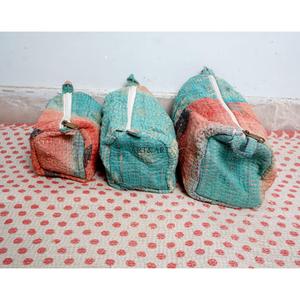 Ensemble de trois pochettes Kantha en coton faites à la main, patchwork, pochette cosmétique, cadeaux pour elle, pochette indienne faite à la main - Product Image 2