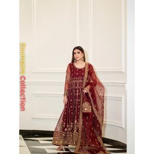 Collection SSUMAIRA - Spécial Eid - Robe Anarkali de luxe brodée de couleur marron - Tenue de soirée/mariage pakistanaise - Longue robe en mousseline de soie - Product Image 5