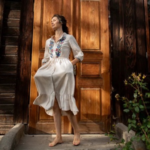 Vestido Maxi de Lino Bordado con Flores Estilo Bohemio, Hecho a Mano, Cuello en V, Mangas Tres Cuartos, Vestido de Verano para Mujer - Product Image 1