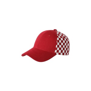 Gorra de Béisbol Roja con Diseño Geométrico a Cuadros, Estilo Unisex - Product Image 1