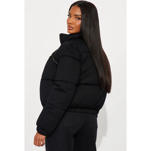 Chaqueta Acolchada Negra para Mujer con Cuello Alto, Corta, Impermeable, Transpirable, Resistente al Viento y Aislante para Invierno - Product Image 5