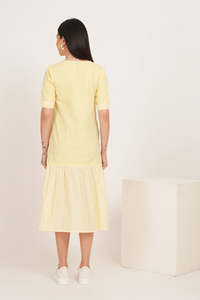 SUNSHINE SEERSUCKER Yellow Knitted V-Neck Midi <b>Dress</b> Pockets Casual Modern Fit 3/4 Sleeve Solid Color Breathable Eco-Friendly - Product Image 4