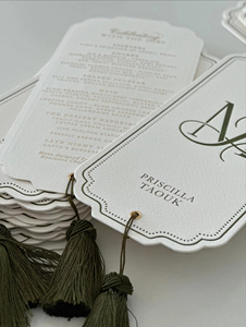 Étiquettes suspendues personnalisées en papier coton pour mariage, avec monogramme et pompon, imprimées en sérigraphie, rectangulaires, pour nommer les tables d'événements - Product Image 4