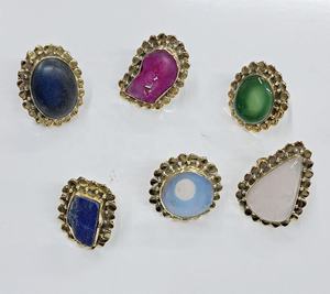 Anneaux en métal avec perles de pierres colorées style bohème GC-RG-302 disponibles à prix abordable auprès d'un fabricant indien. - Product Image 1