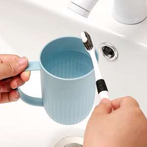 Soporte de pared de plástico para cepillos de dientes, organizador de baño sin perforaciones, estante de almacenamiento para vasos de cepillos de dientes, soporte para cepillos de dientes eléctricos - Product Image 4