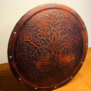 Escudo Vikingo Auténtico de Madera, Estilo Nórdico, Hecho a Mano, Duradero, para Exhibición y Accesorios de Disfraces - Product Image 3
