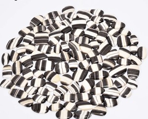 พลอยคาบอชอนผสมลายม้าลายสีดำขาวธรรมชาติ  ขัดเงา  สำหรับทำเครื่องประดับ - Product Image 1