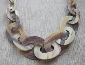 Collares de cuerno de búfalo hechos a mano, ecológicos, de diseño natural, estilo religioso y animal, para mujer, accesorios de joyería - Product Image 6