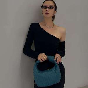 Top court sans manches à épaules dénudées pour femme, style club sexy, coupe ajustée, respirant, en coton et élasthanne - Product Image 3