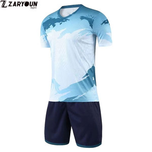 Maillot de football personnalisé avec logo imprimé, ensemble de maillots de sport respirants à séchage rapide, col en V, service OEM - Product Image 5