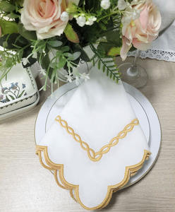 Servilletas de Mesa Cuadradas de Algodón con Borde Festoneado y Cadena Amarilla Bordada, Personalizadas al por Mayor, Duraderas para el Hogar, Bodas y Eventos - Product Image 2