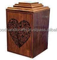 Urnes en bois professionnelles adultes de cendres humaines soutenant des urnes en bois personnalisées - Product Image 3