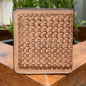 กระเป๋าสตางค์หนังแบบพับสองทบทรงพอดีตัวลายดอกไม้และเรขาคณิตกระเป๋าเงินคาวบอยหนังแท้แบบมินิมอลลิสต์ - Product Image 3