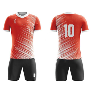 Ensemble de maillot de football TrendMen, rouge et blanc rayé, sublimé, manches courtes, 100% polyester, évacuation de l'humidité, coupe classique, été - Product Image 4