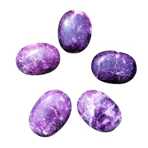 Piedra de Palma de lepidolita Natural de alta calidad, artesanía de cristal curativo púrpura pulida, amor para el alivio de la ansiedad y la meditación - Product Image 5