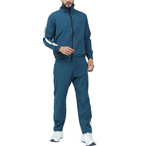 Ensemble coupe-vent en nylon respirant de haute qualité pour homme, idéal pour le jogging et les activités de plein air, avec short assorti, tenue de sport d'été en nylon - Product Image 1
