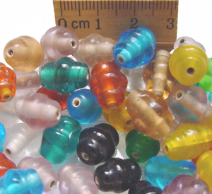 Perles en verre soufflé assorties en gros |   Boîtes d'emballage en forme de cœur ovale et de disque pour la fabrication de bijoux - Product Image 1