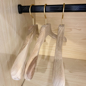 Cintres en bois naturel robustes pour vêtements, chemises, pantalons, vestes, costumes – Organisation de la garde-robe - Product Image 5